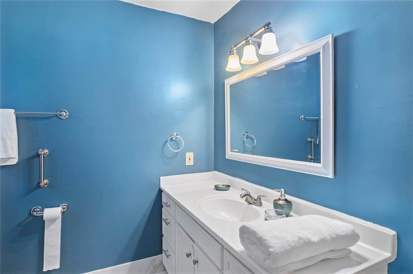 2513 Broadmoor Drive, Bryan, TX 77802