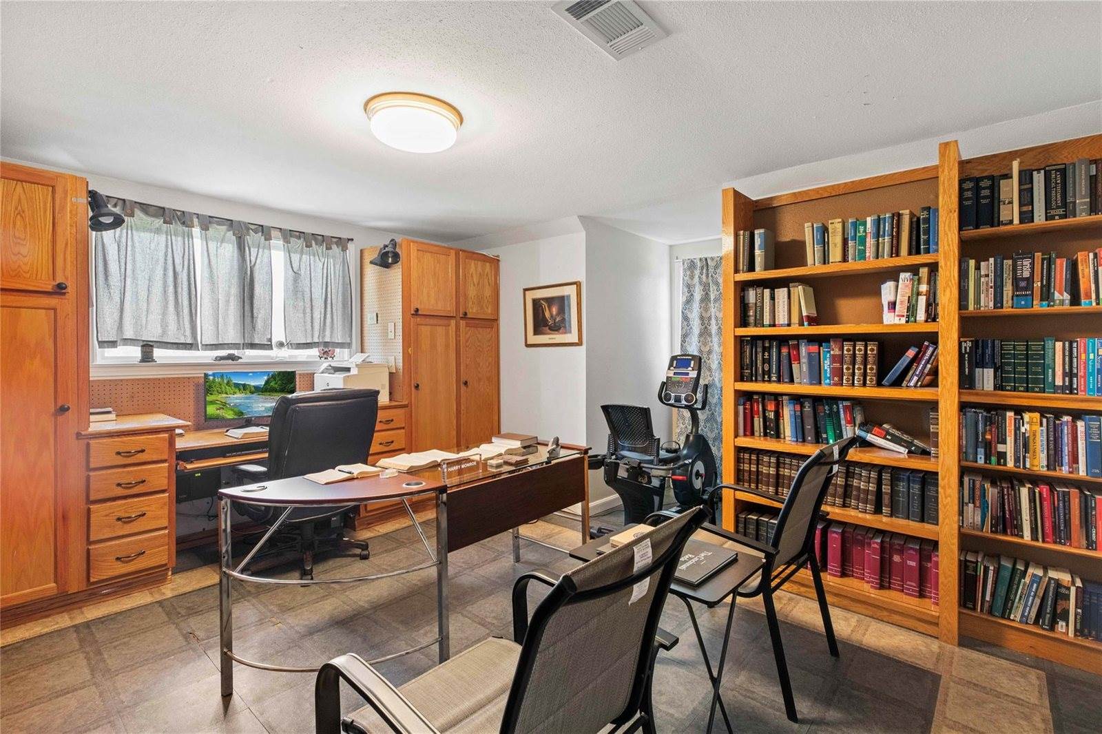 2513 Broadmoor Drive, Bryan, TX 77802