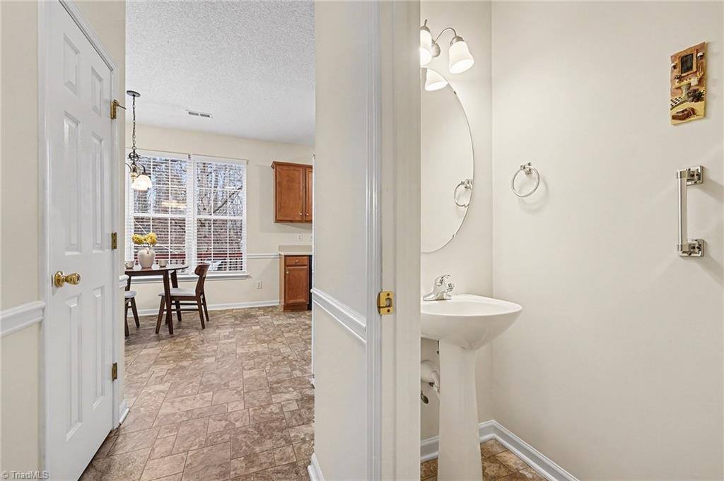 4512 Ridgefall Road, Greensboro, NC 27410