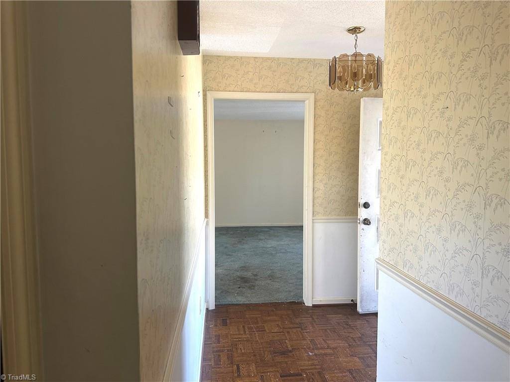 159 Old Mill Road, High Point, NC 27265