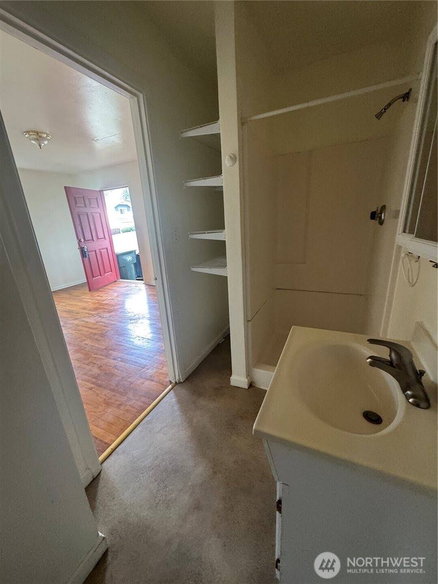 522 H Street SW, Tumwater, WA 98512