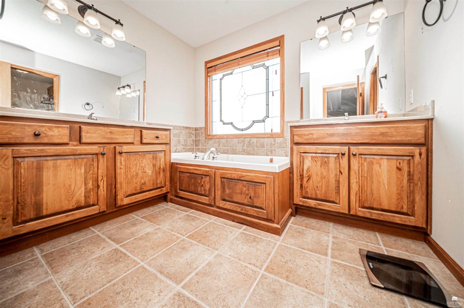 1929 Katie Rose Trail, Junction City, KS 66441