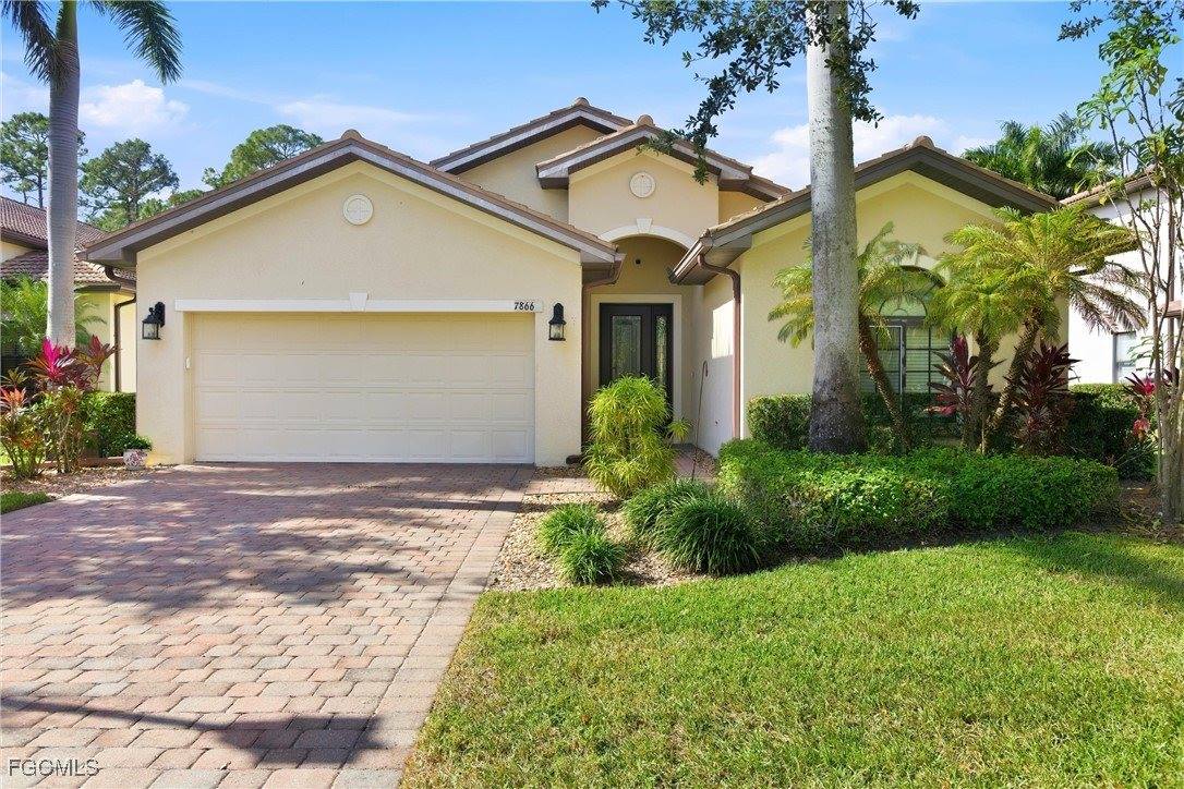 7866 Bucks Run Drive, Naples, FL 34120