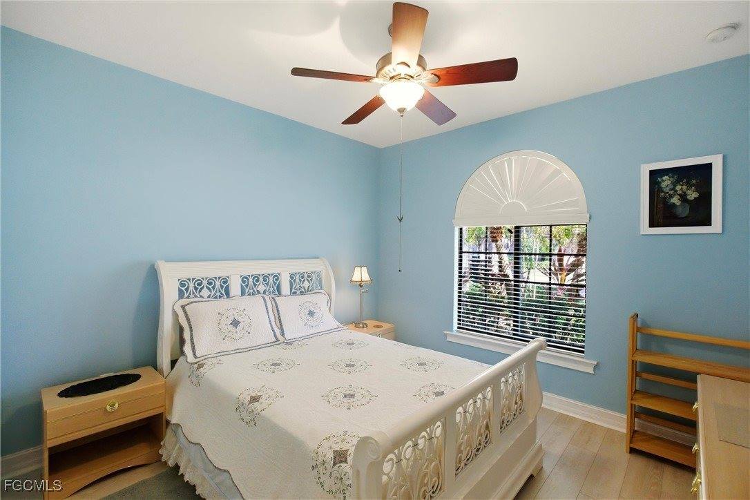 7866 Bucks Run Drive, Naples, FL 34120