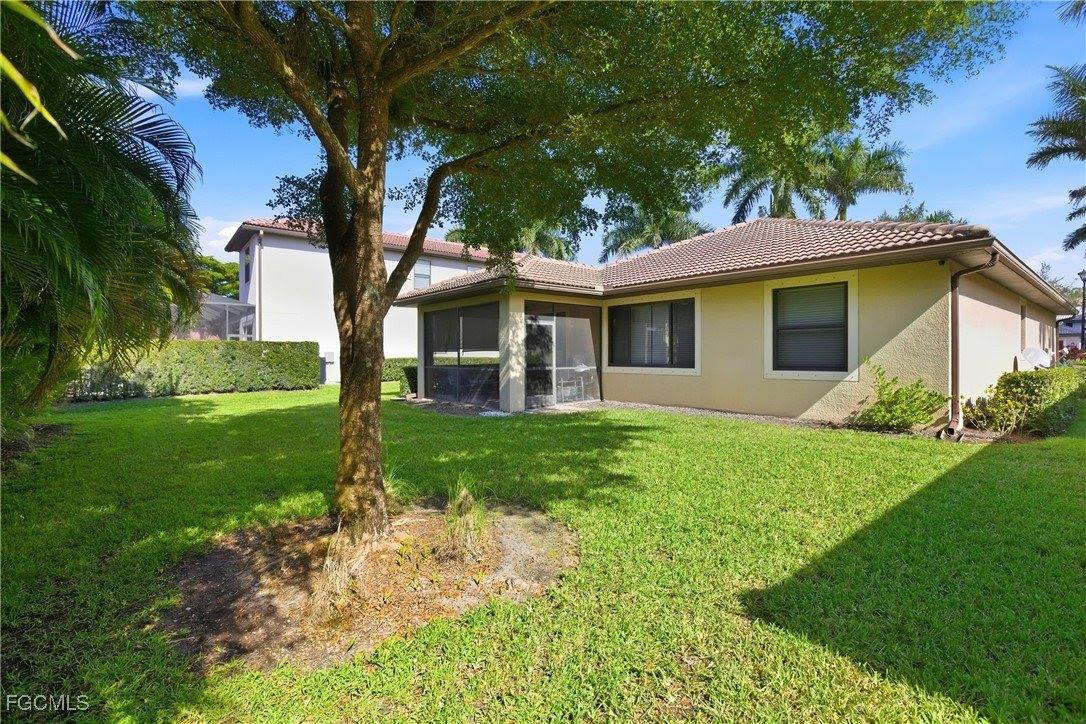 7866 Bucks Run Drive, Naples, FL 34120