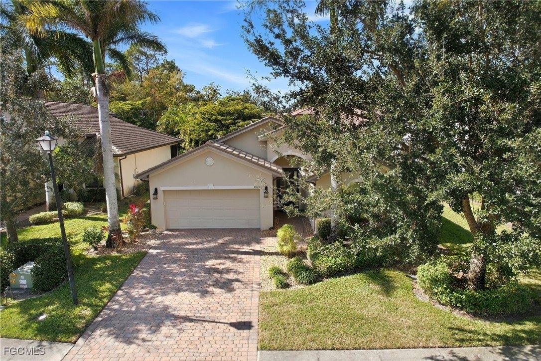 7866 Bucks Run Drive, Naples, FL 34120