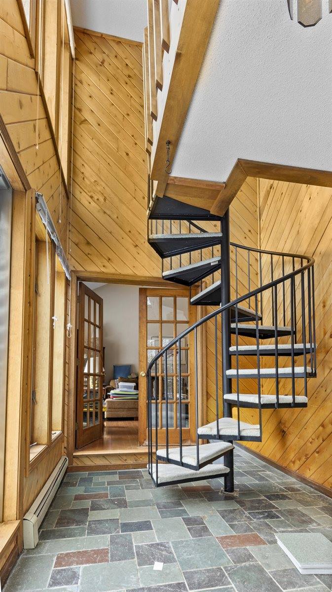 566 Deerfield Drive, Hermon, ME 04401