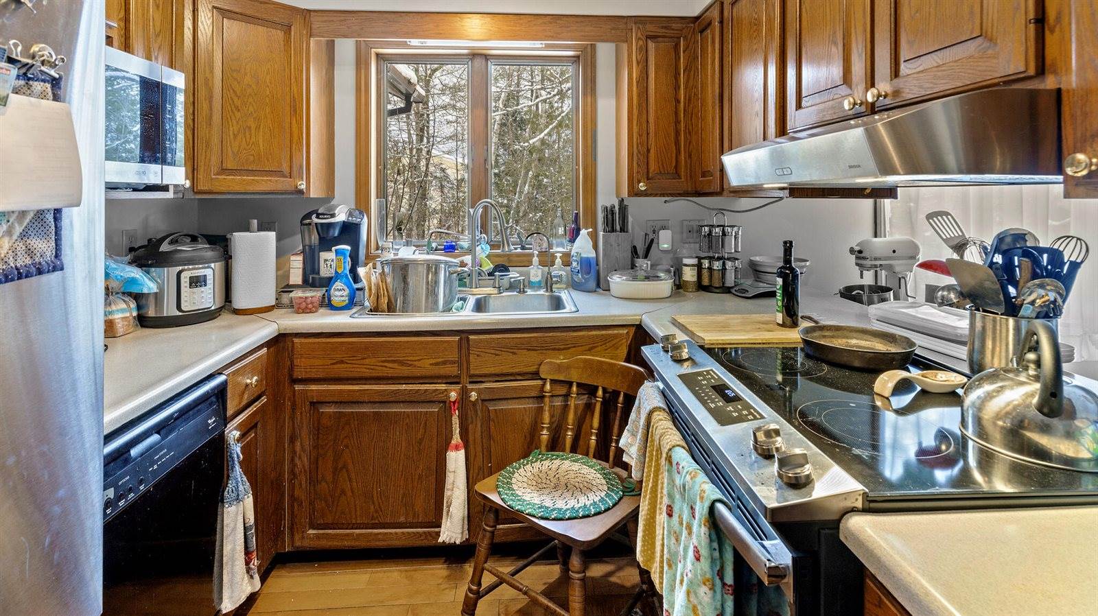 566 Deerfield Drive, Hermon, ME 04401