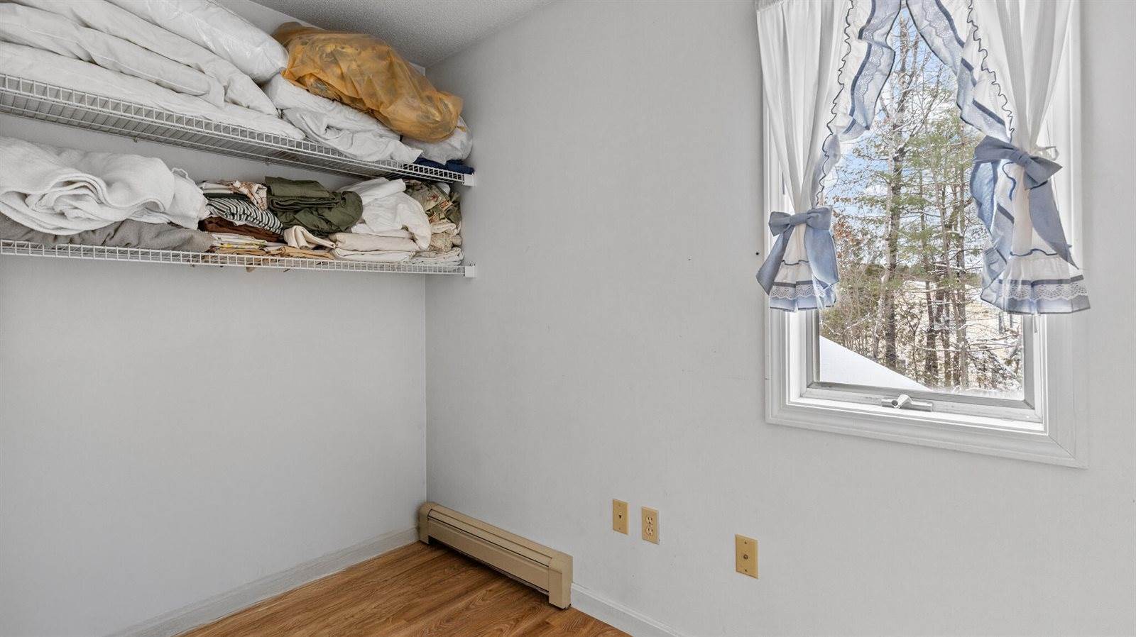 566 Deerfield Drive, Hermon, ME 04401