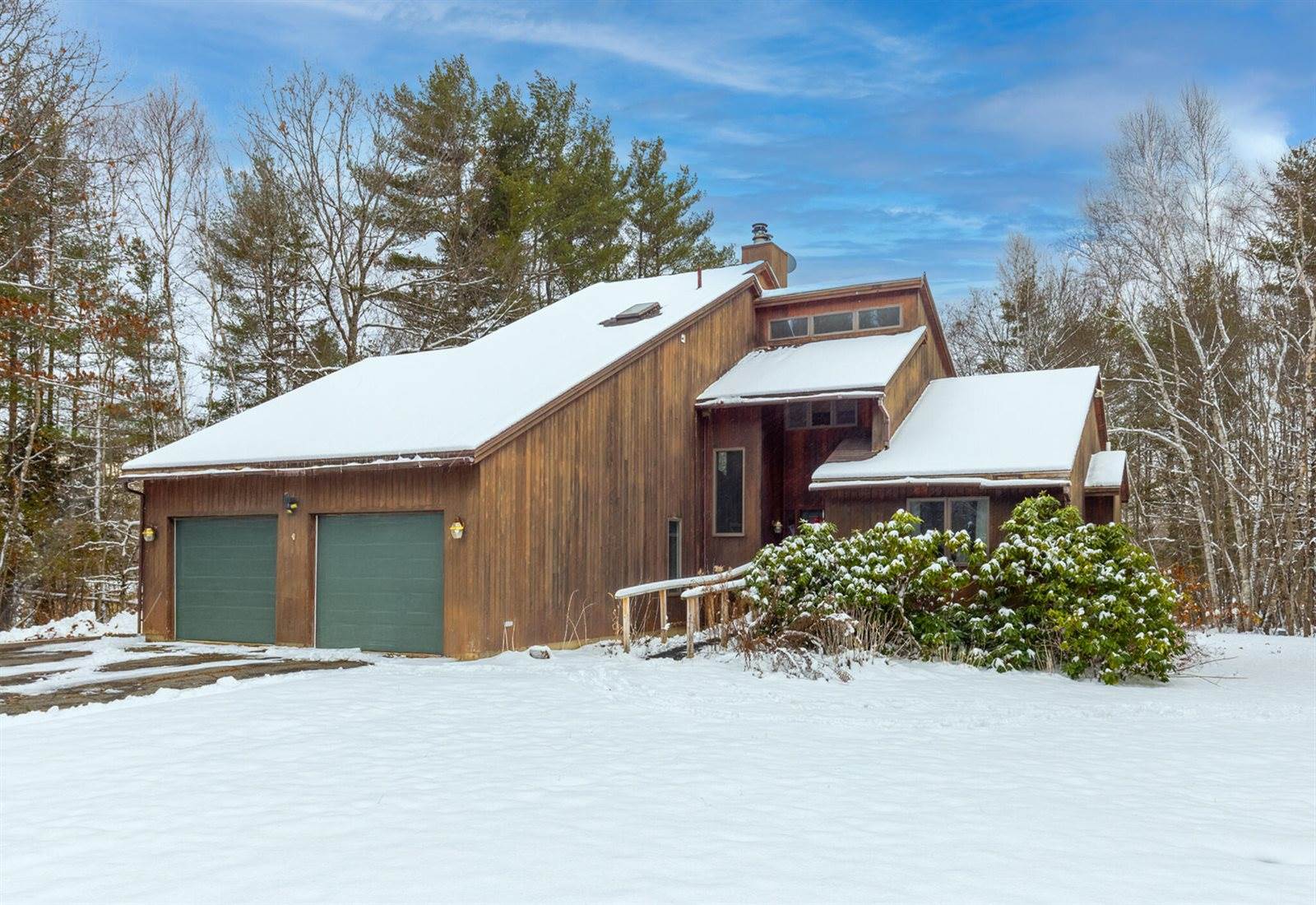 566 Deerfield Drive, Hermon, ME 04401