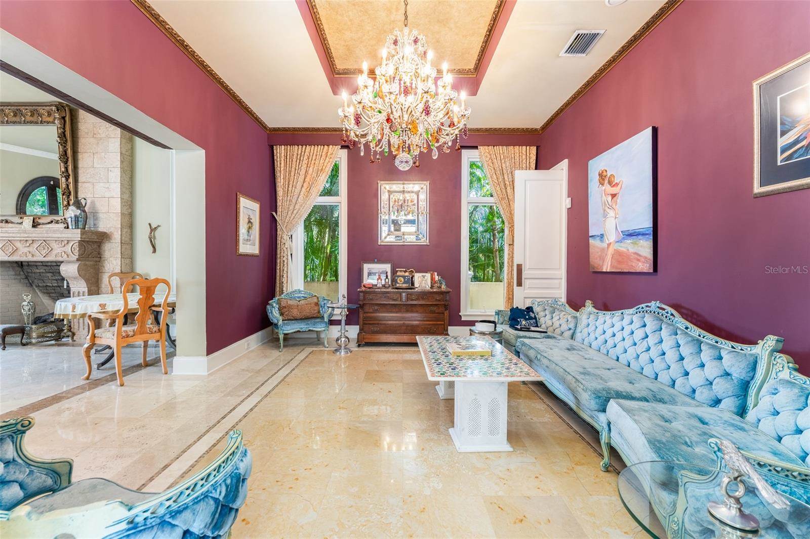 2152 Coffee Pot Boulevard NE, Saint Petersburg, FL 33704