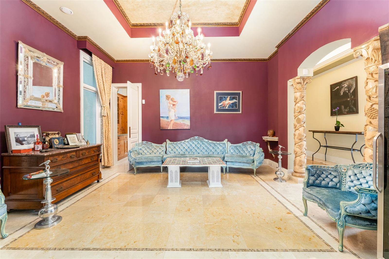 2152 Coffee Pot Boulevard NE, Saint Petersburg, FL 33704