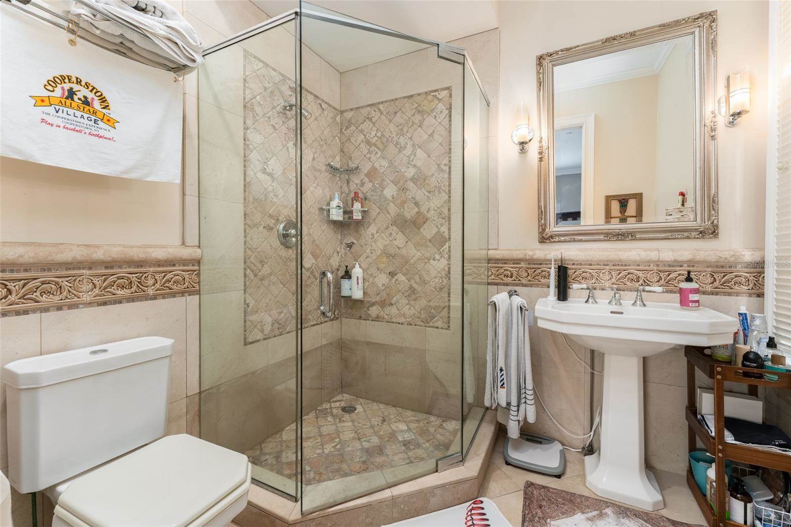 2152 Coffee Pot Boulevard NE, Saint Petersburg, FL 33704