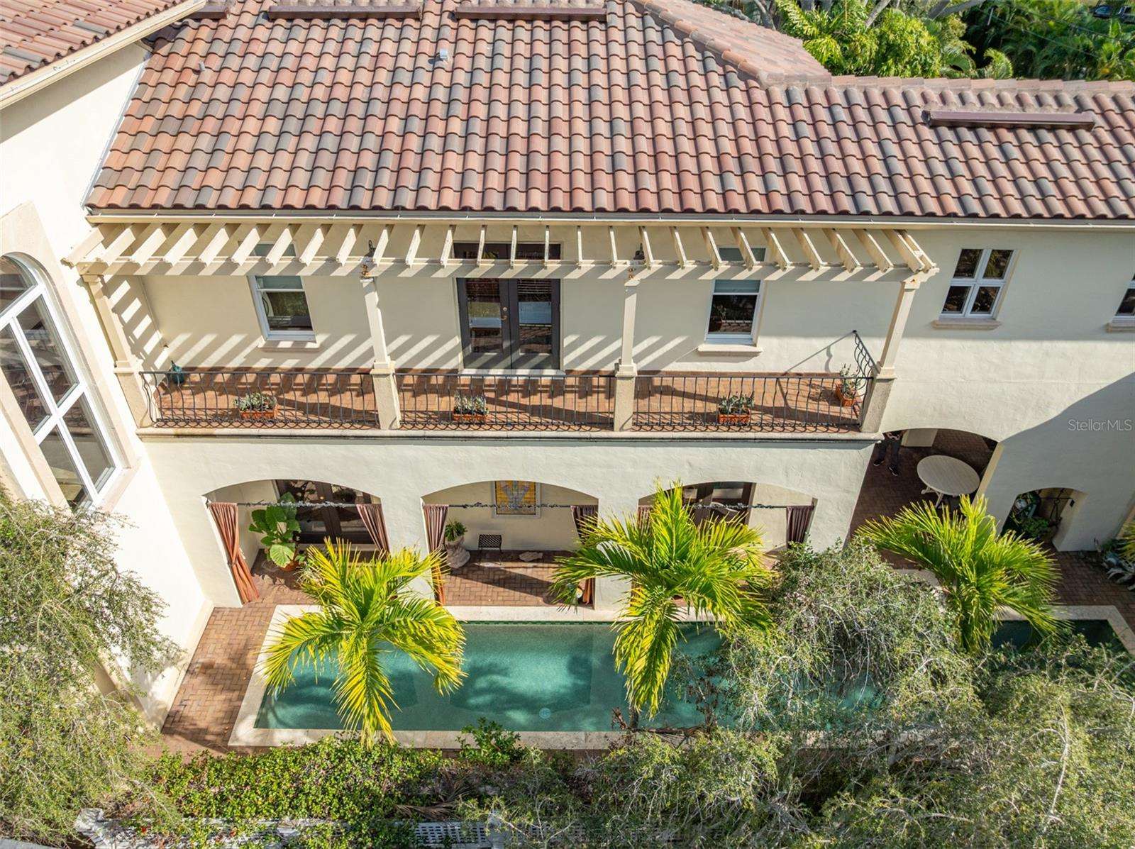 2152 Coffee Pot Boulevard NE, Saint Petersburg, FL 33704