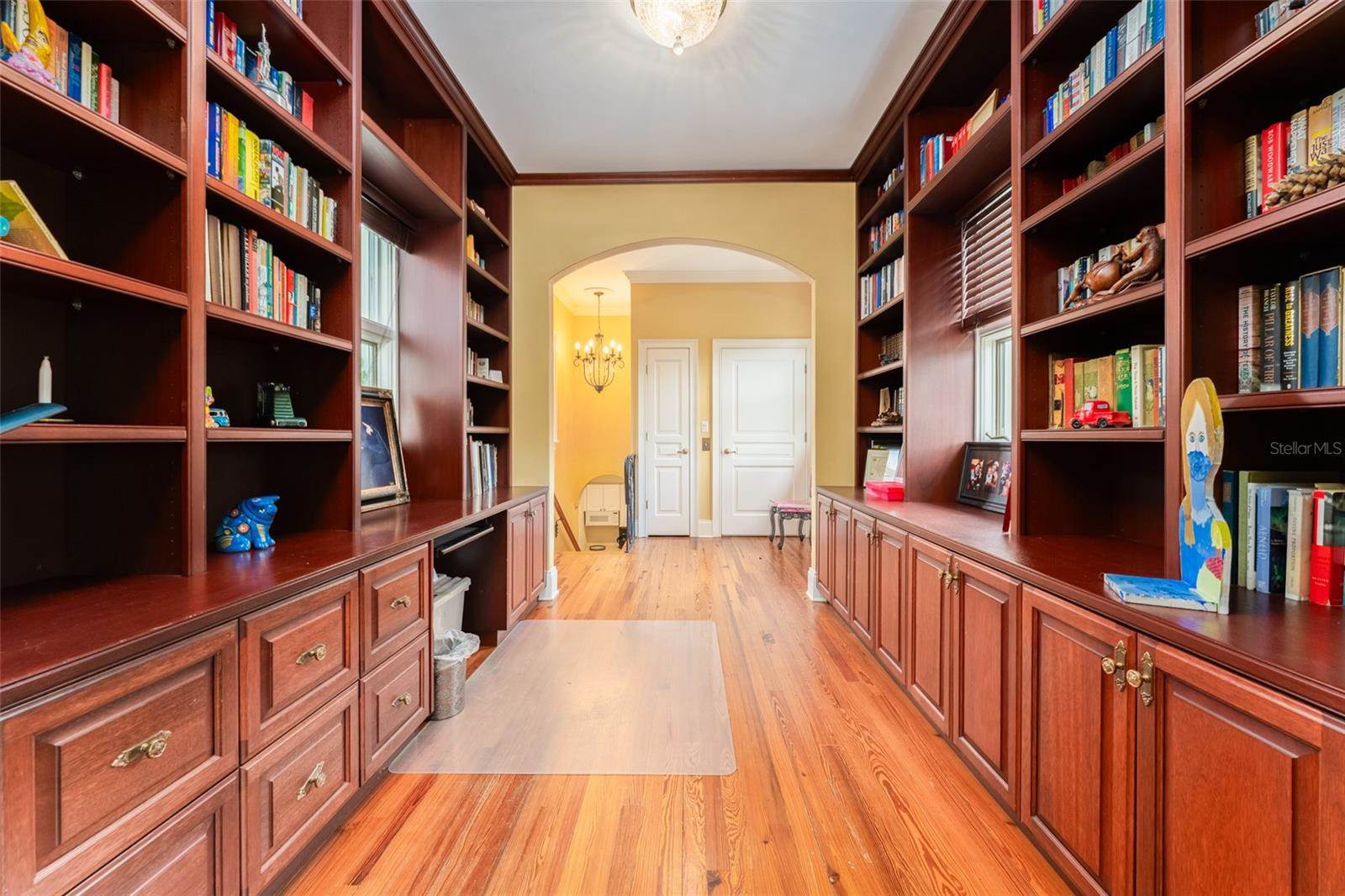 2152 Coffee Pot Boulevard NE, Saint Petersburg, FL 33704