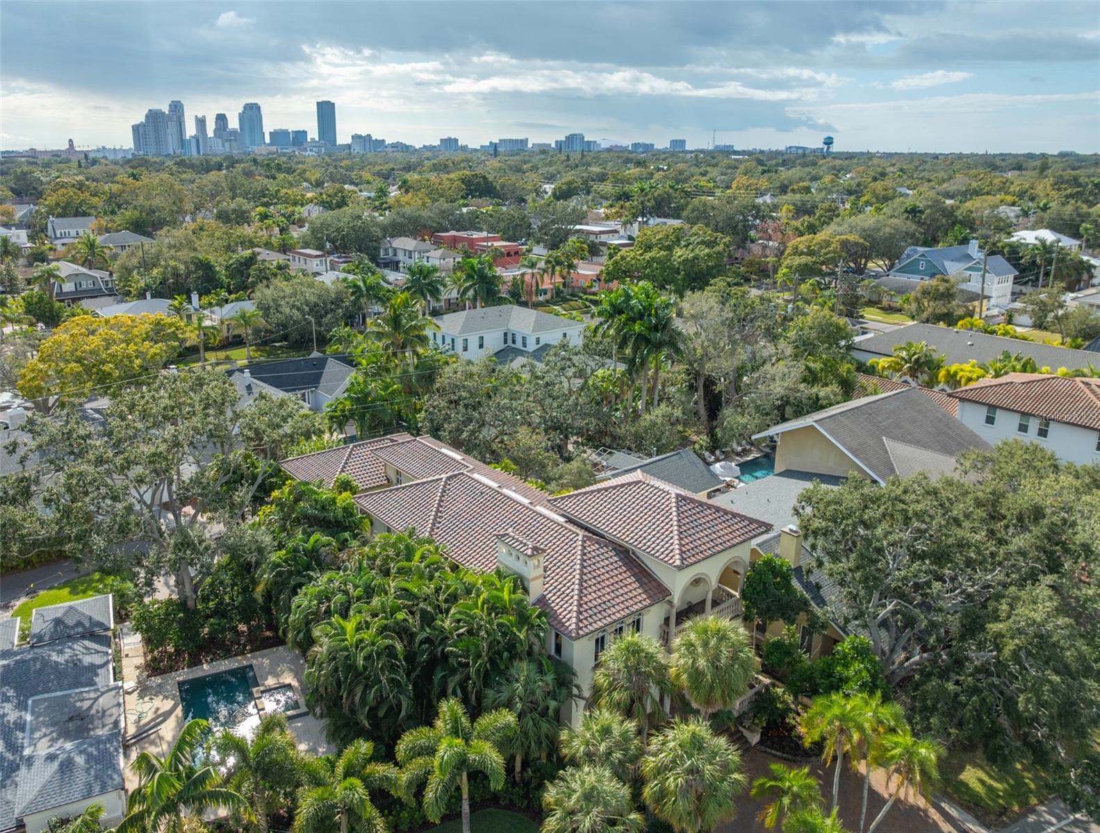 2152 Coffee Pot Boulevard NE, Saint Petersburg, FL 33704