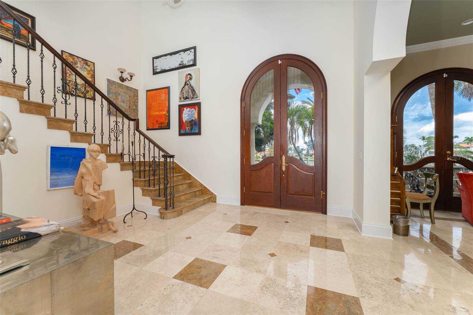 2152 Coffee Pot Boulevard NE, Saint Petersburg, FL 33704