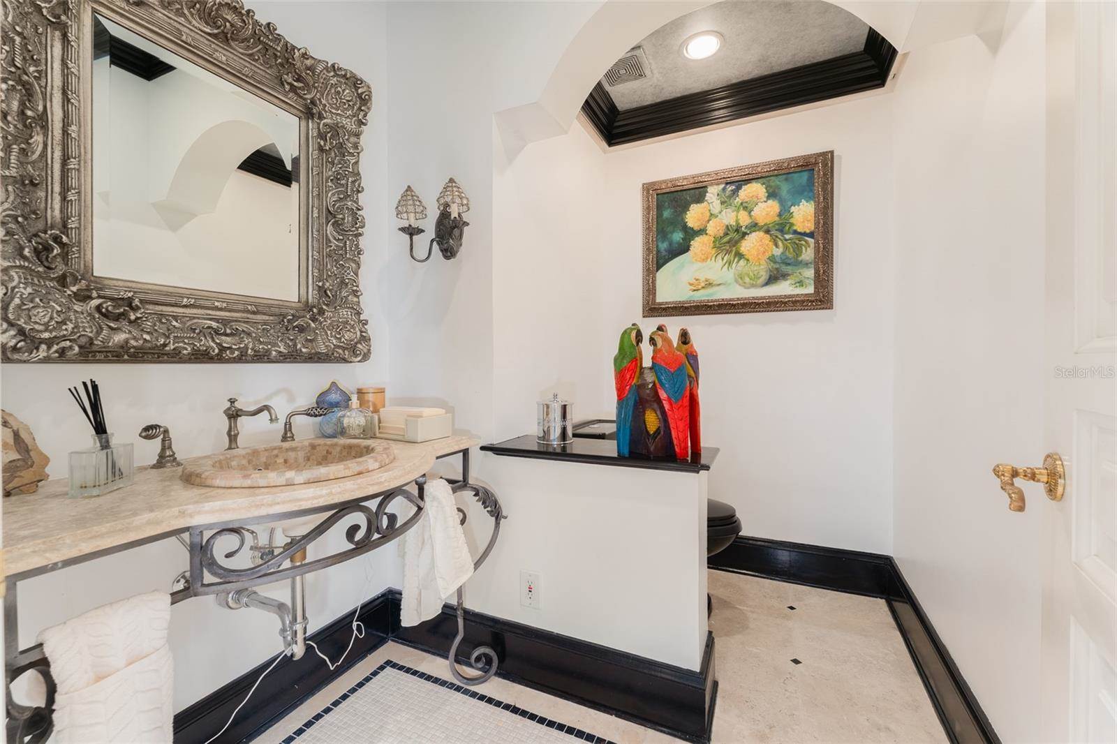 2152 Coffee Pot Boulevard NE, Saint Petersburg, FL 33704