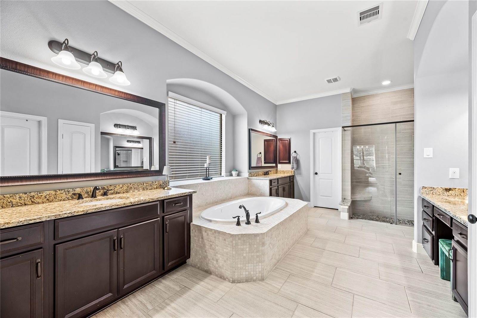 10815 Slumbering Falls Lane, Cypress, TX 77433