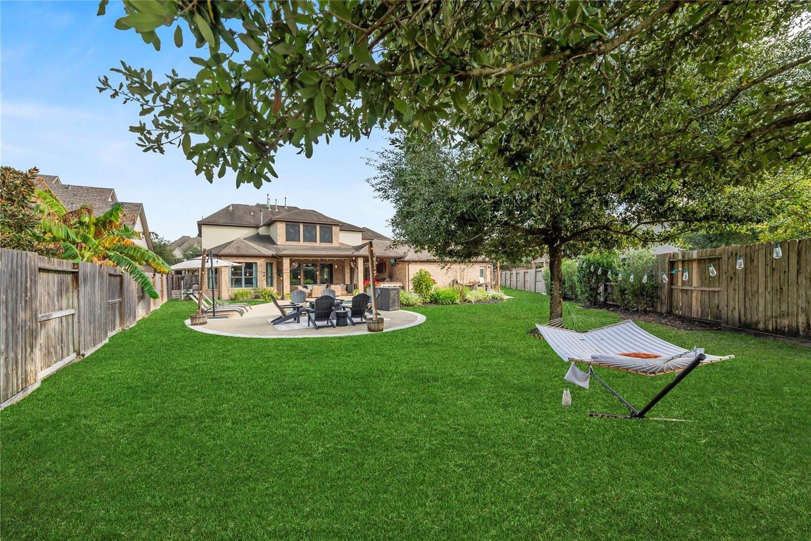 10815 Slumbering Falls Lane, Cypress, TX 77433