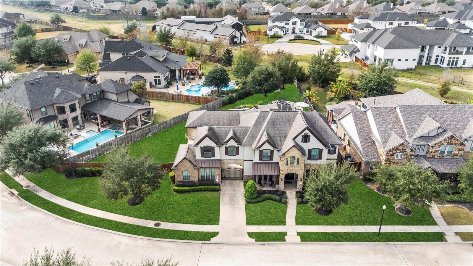 10815 Slumbering Falls Lane, Cypress, TX 77433