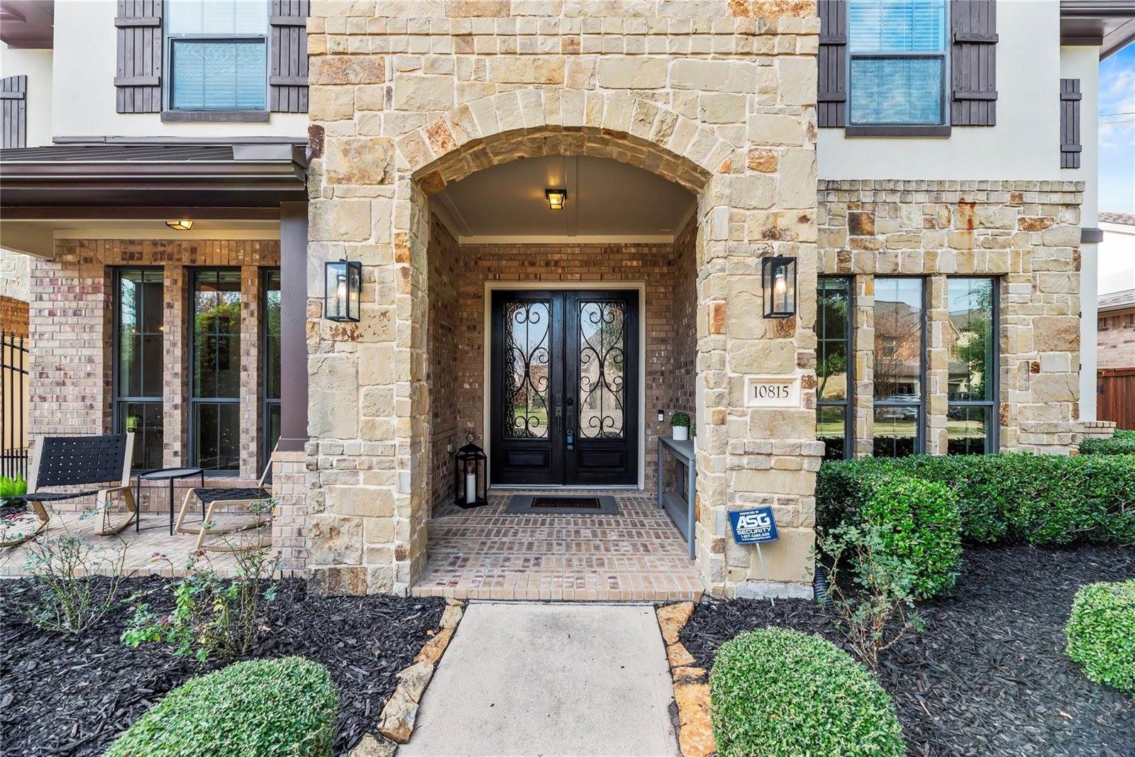 10815 Slumbering Falls Lane, Cypress, TX 77433