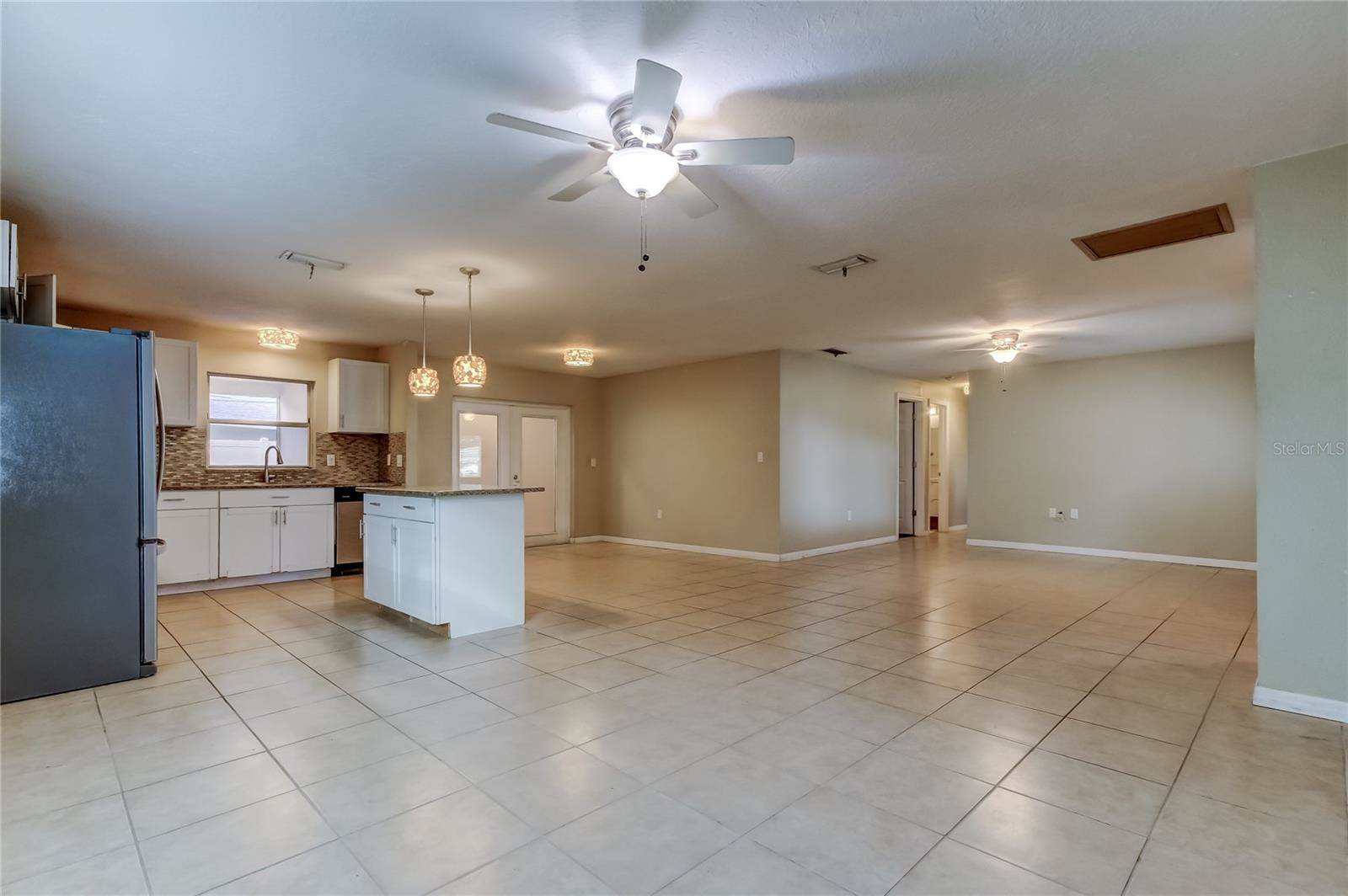 5760 71ST Street North, Saint Petersburg, FL 33709