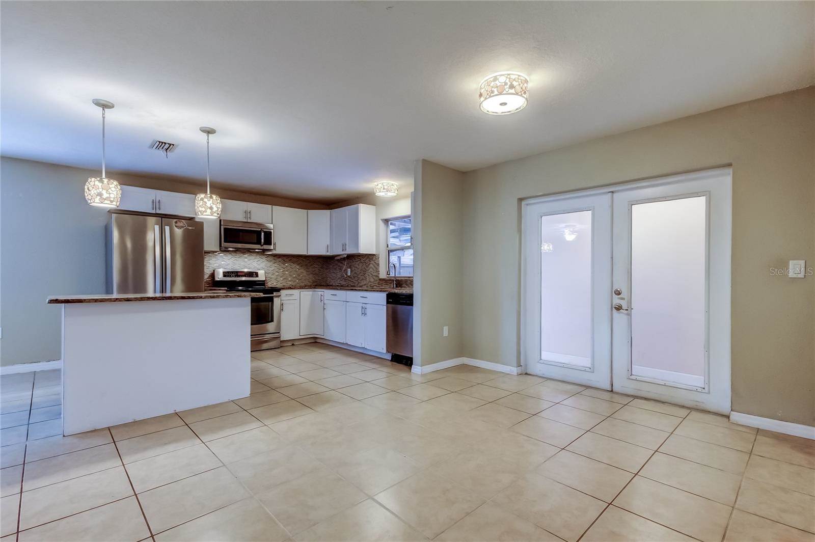 5760 71ST Street North, Saint Petersburg, FL 33709