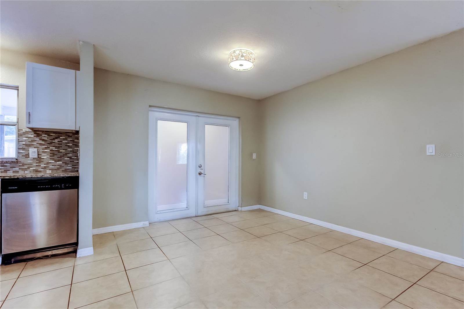 5760 71ST Street North, Saint Petersburg, FL 33709