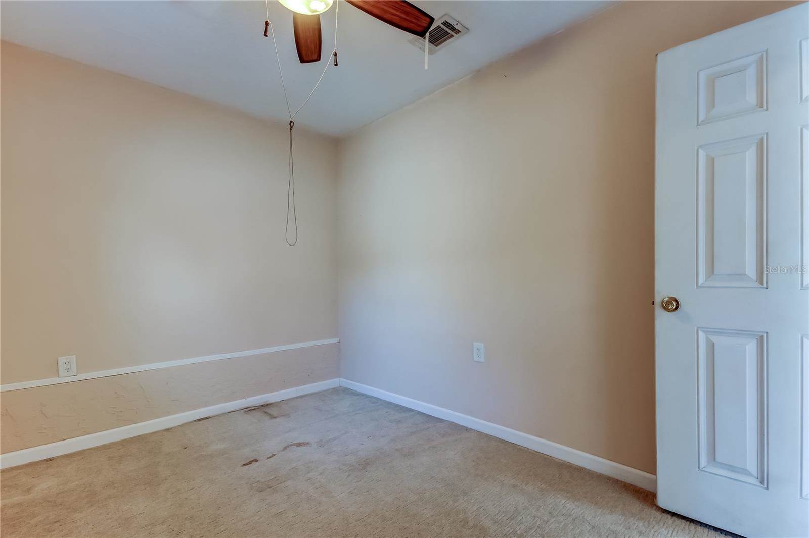 5760 71ST Street North, Saint Petersburg, FL 33709