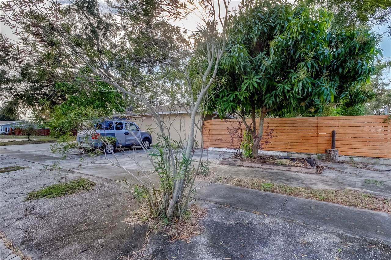 5760 71ST Street North, Saint Petersburg, FL 33709