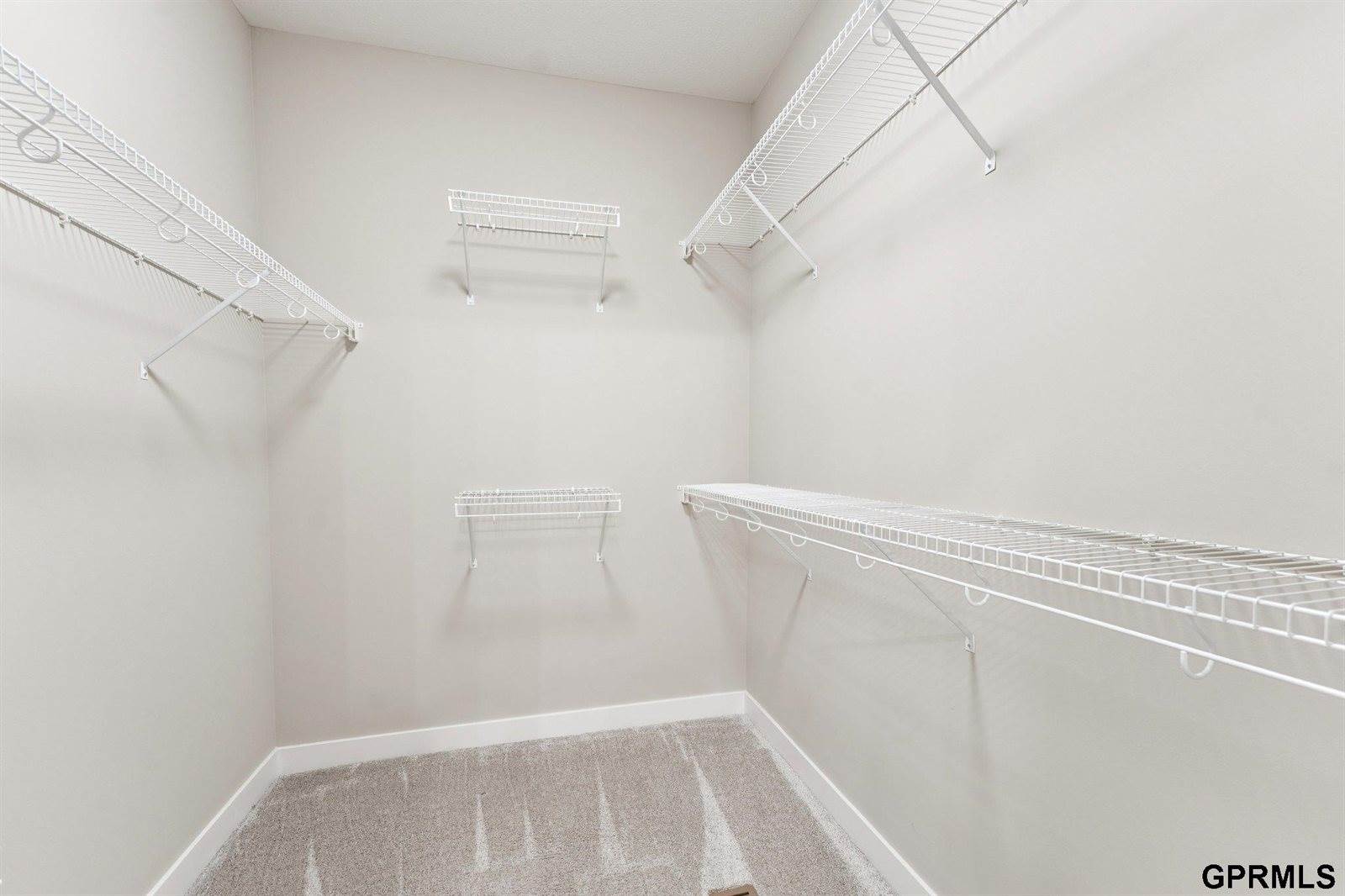 17676 Potter Street, Bennington, NE 68007