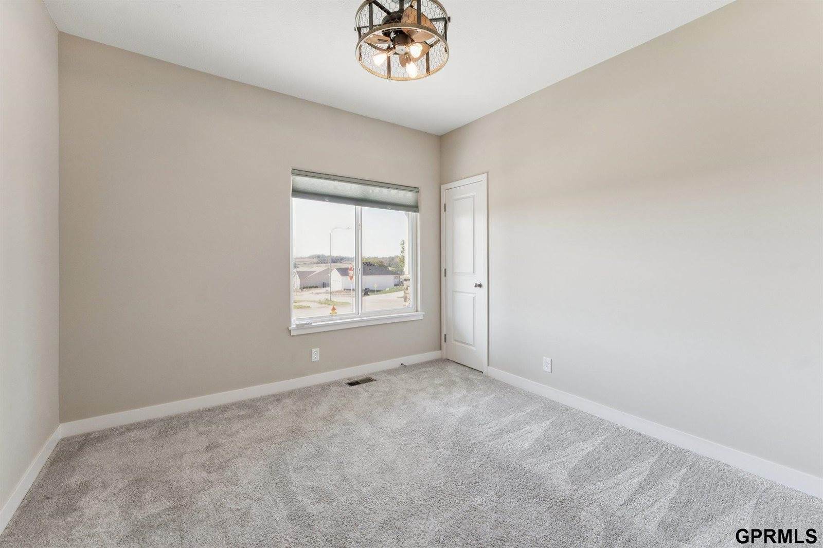 17676 Potter Street, Bennington, NE 68007