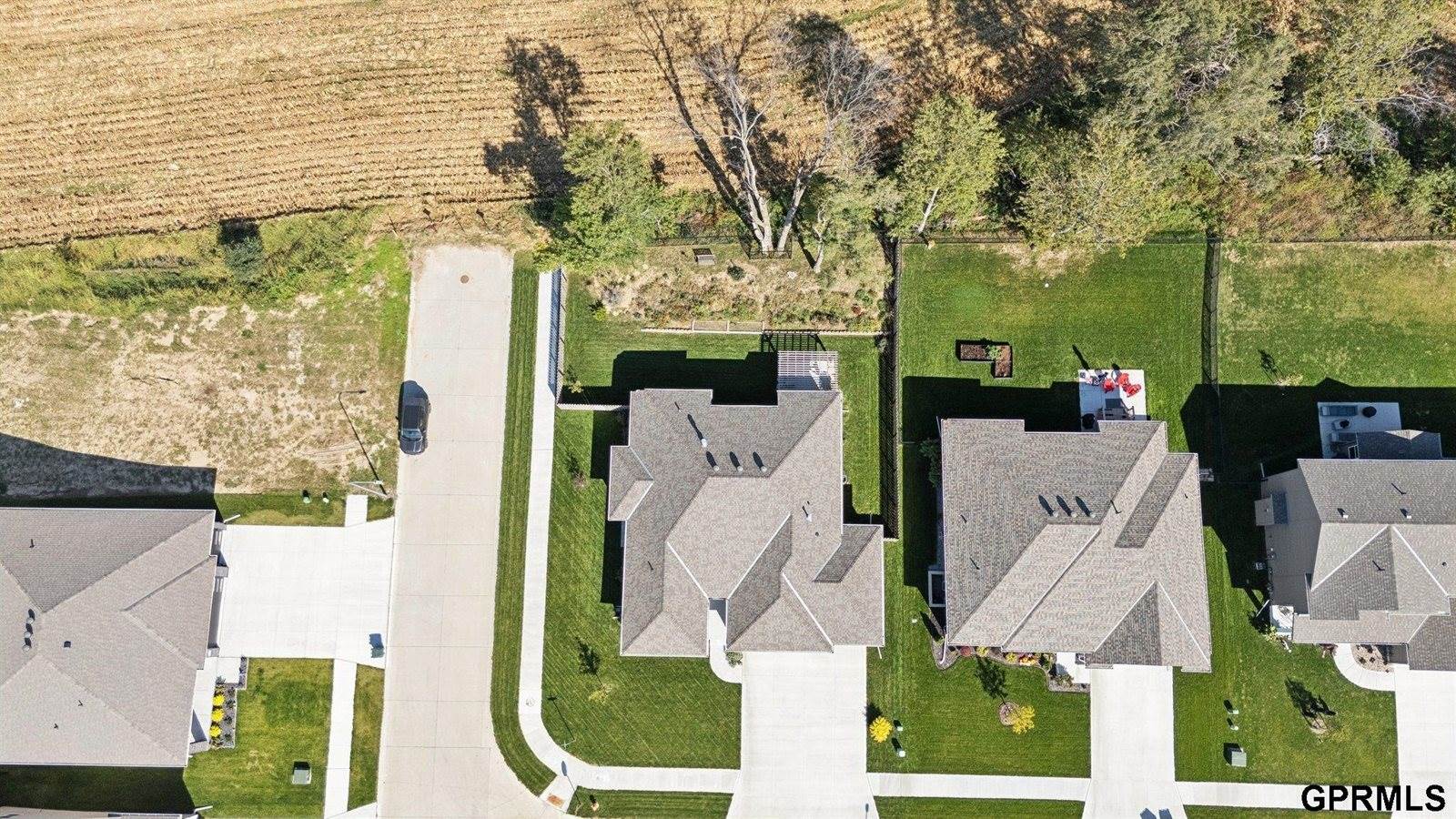 17676 Potter Street, Bennington, NE 68007