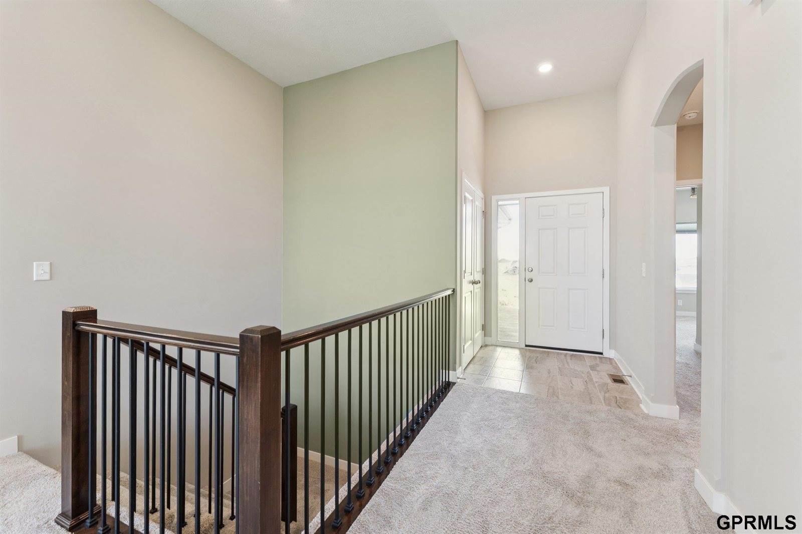 17676 Potter Street, Bennington, NE 68007