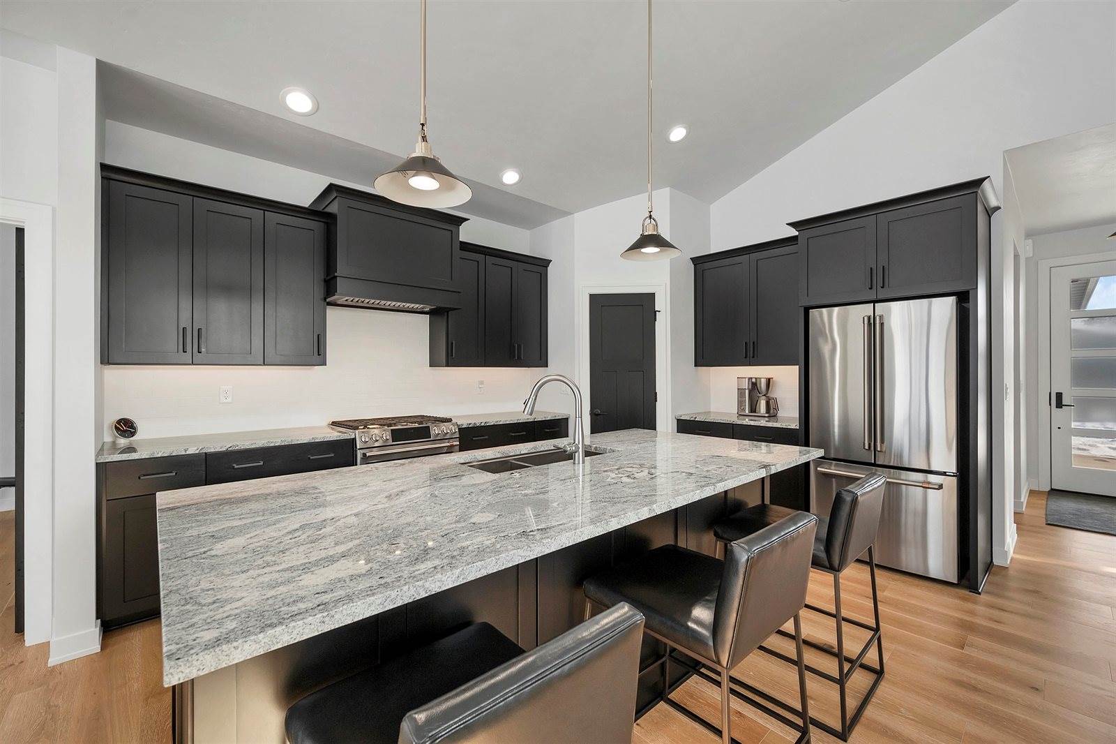 396 Aldon Circle, Green Bay, WI 54304