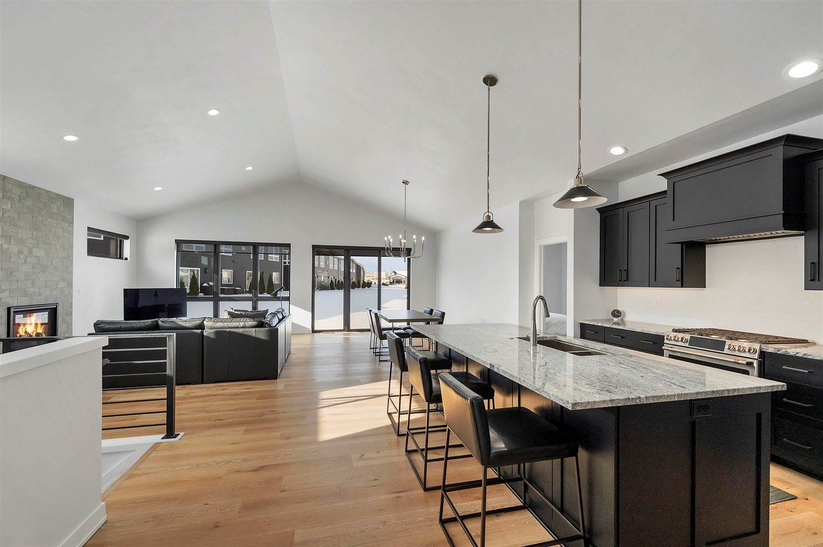 396 Aldon Circle, Green Bay, WI 54304