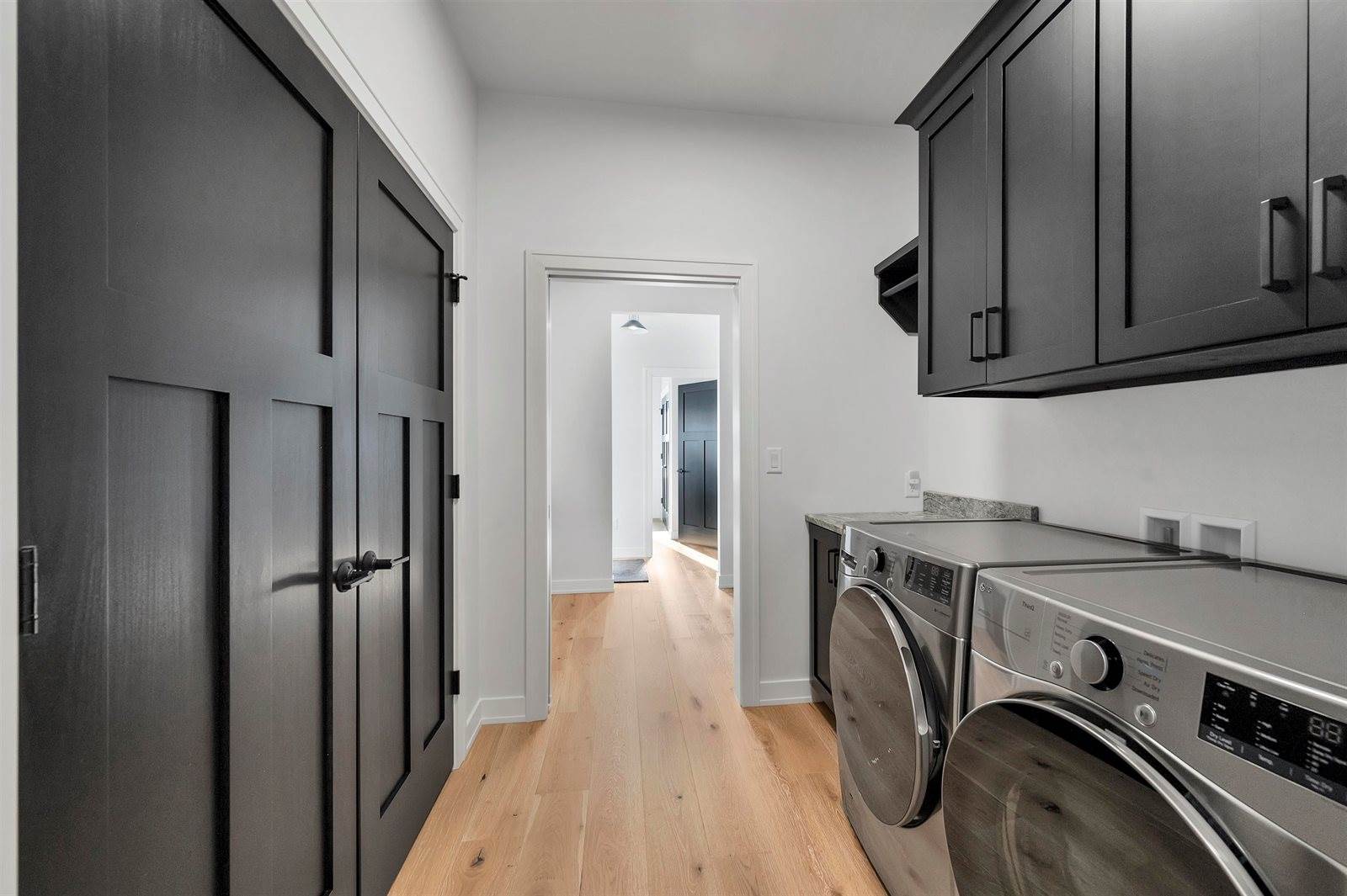 396 Aldon Circle, Green Bay, WI 54304