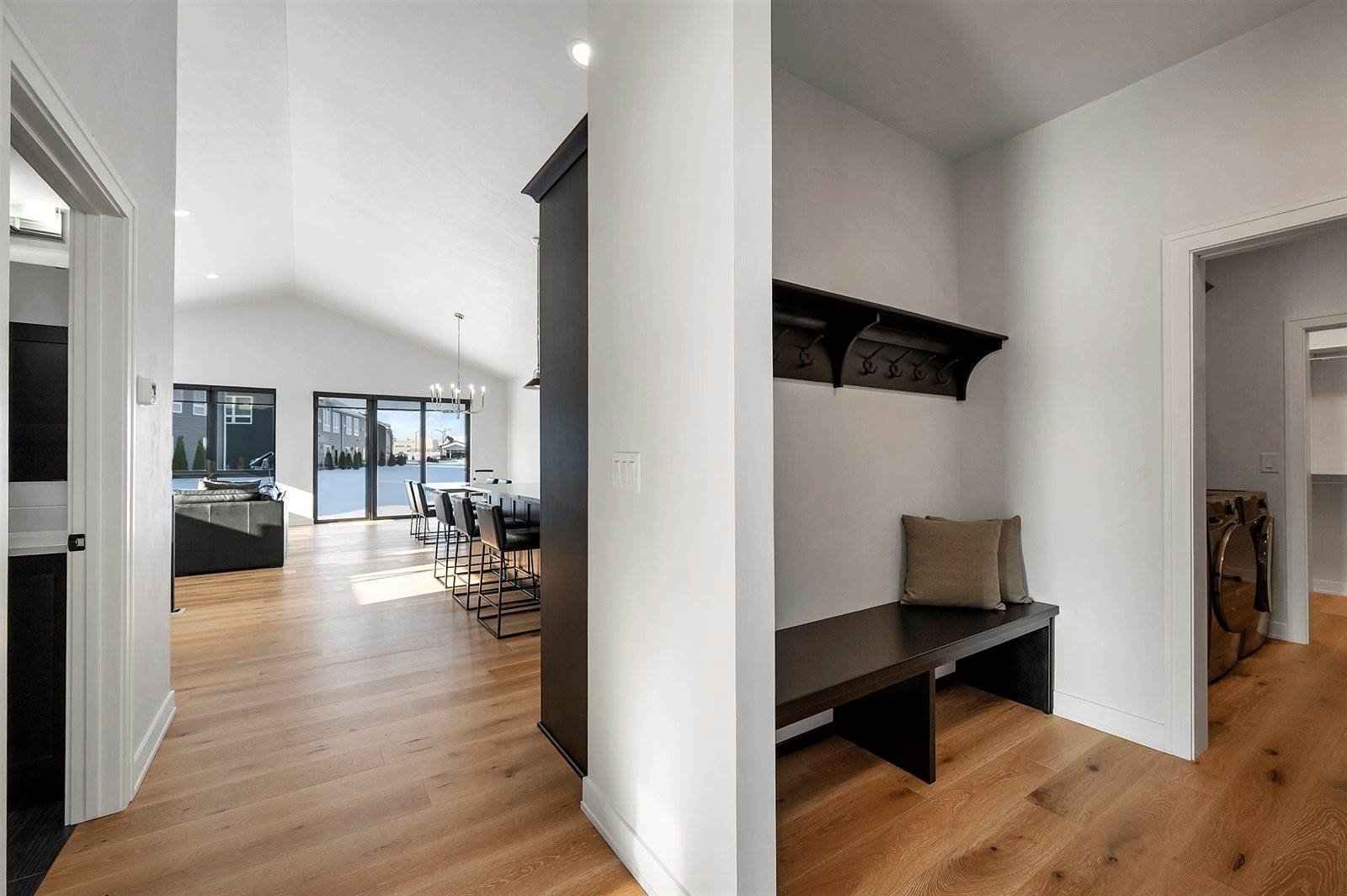 396 Aldon Circle, Green Bay, WI 54304