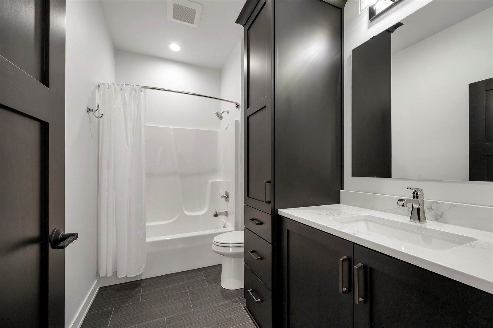 396 Aldon Circle, Green Bay, WI 54304