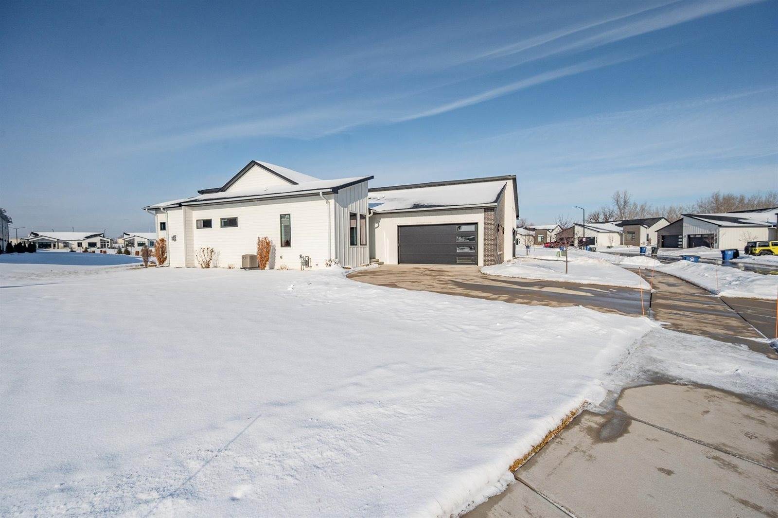 396 Aldon Circle, Green Bay, WI 54304