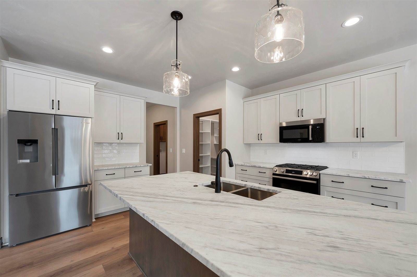 2580 North Stellita Circle, De Pere, WI 54115