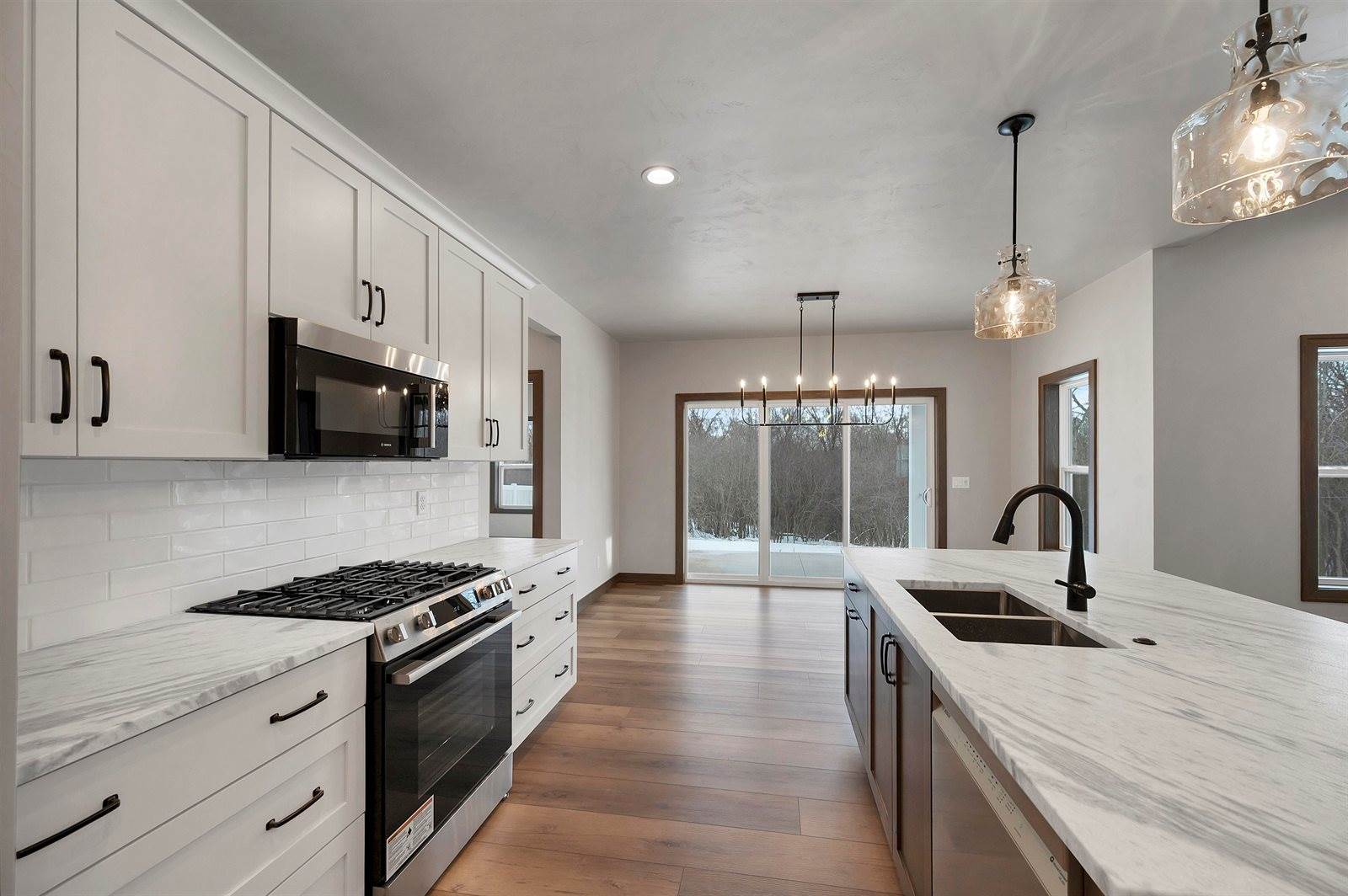 2580 North Stellita Circle, De Pere, WI 54115