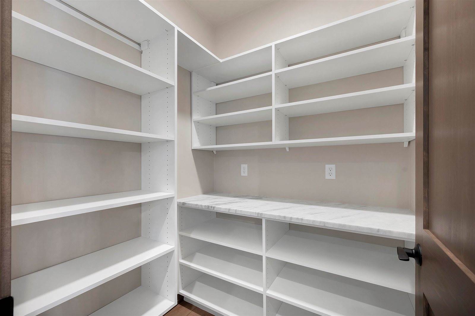 2580 North Stellita Circle, De Pere, WI 54115