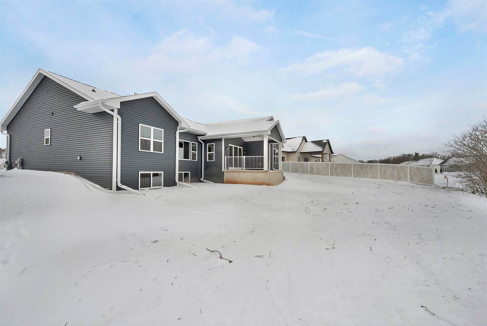 2580 North Stellita Circle, De Pere, WI 54115