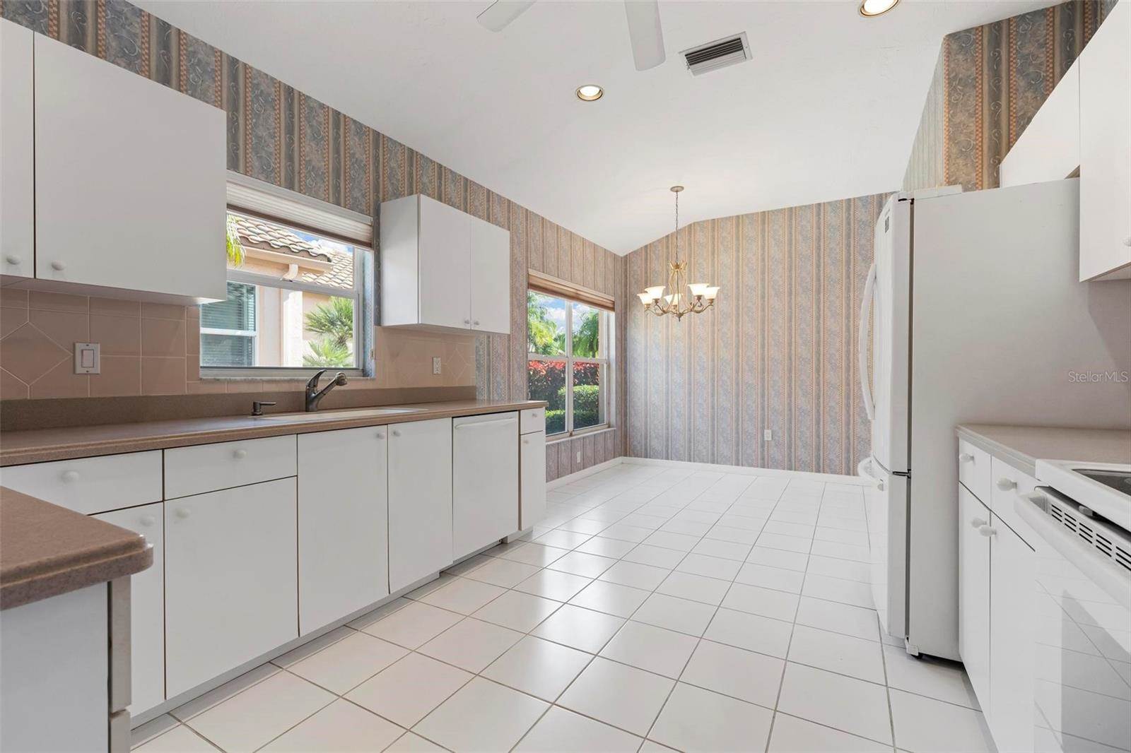 3773 Amapola Lane, Sarasota, FL 34238