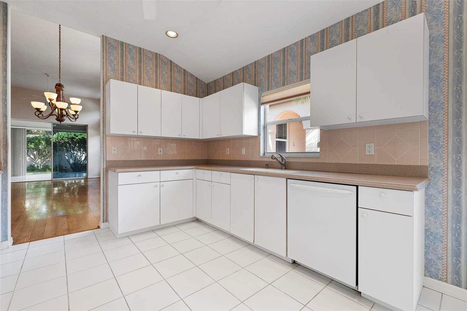 3773 Amapola Lane, Sarasota, FL 34238