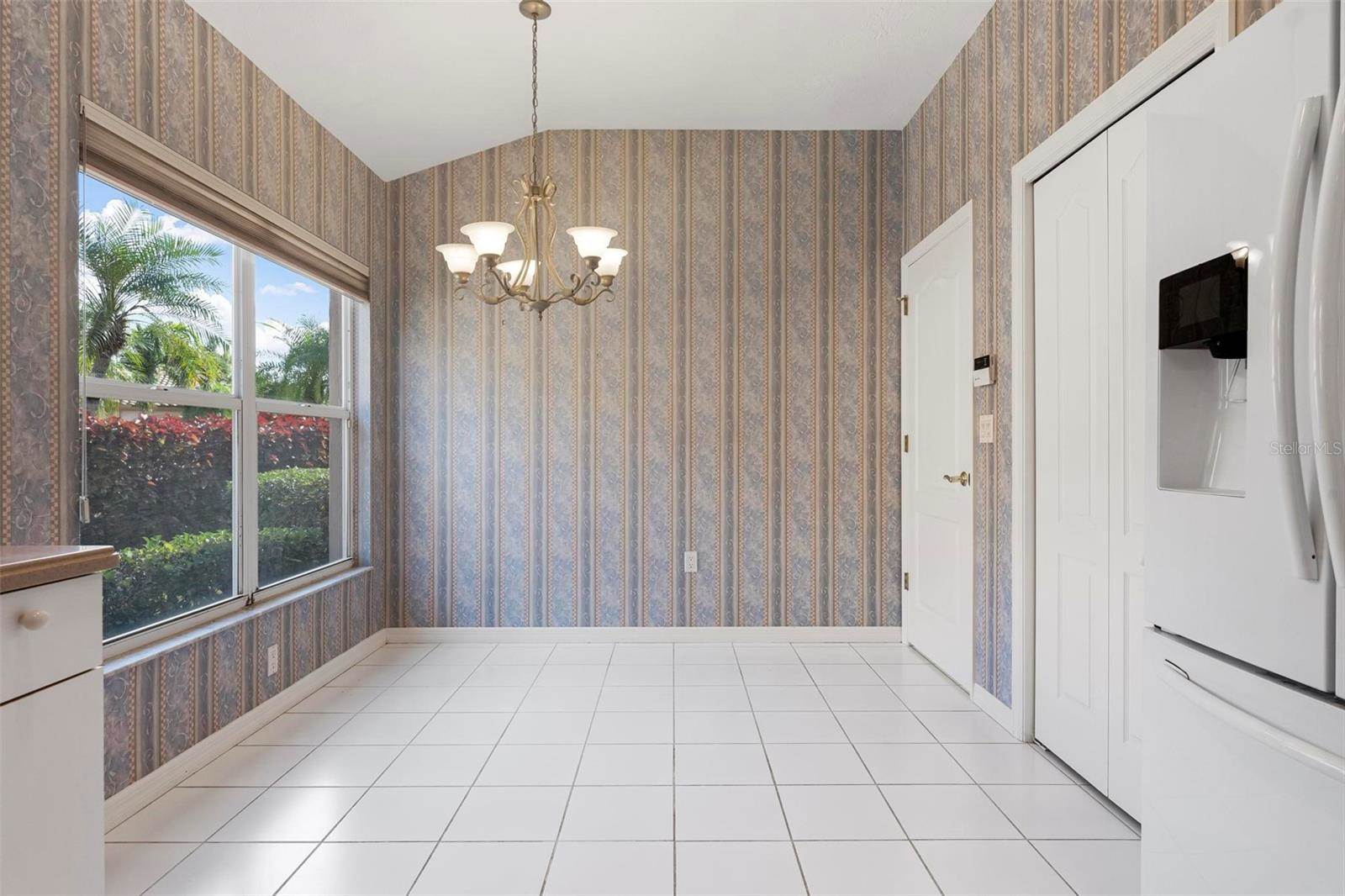 3773 Amapola Lane, Sarasota, FL 34238