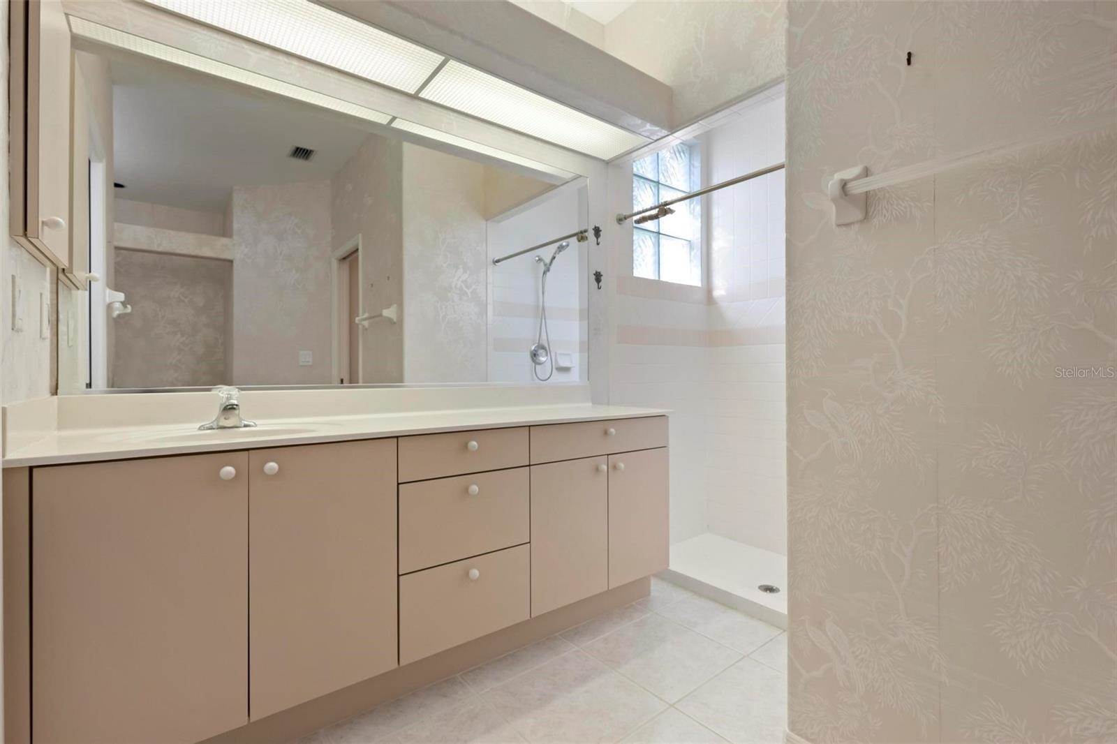 3773 Amapola Lane, Sarasota, FL 34238