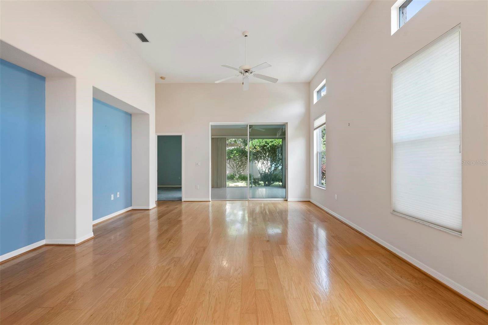 3773 Amapola Lane, Sarasota, FL 34238